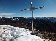 34 Piccola croce con vista su Selvino  